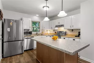 7206 Haw Ridge Rd, Summerfield, NC 27358 - Photo 11