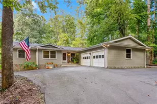 7206 Haw Ridge Rd, Summerfield, NC 27358 - Photo 3