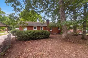 505 Leawood Dr, Greensboro, NC 27410 - Photo 5