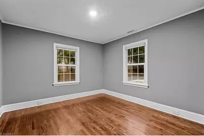435 W Sharpe Street, Statesville, NC 28677 - Photo 11