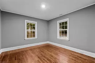 435 W Sharpe St, Statesville, NC 28677 - Photo 11