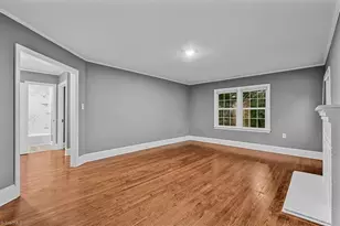 435 W Sharpe St, Statesville, NC 28677 - Photo 5