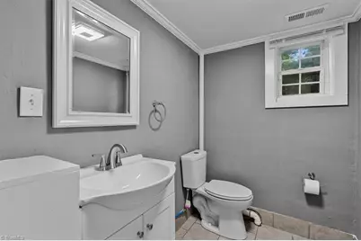 435 W Sharpe Street, Statesville, NC 28677 - Photo 33