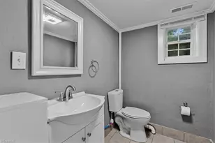 435 W Sharpe St, Statesville, NC 28677 - Photo 33