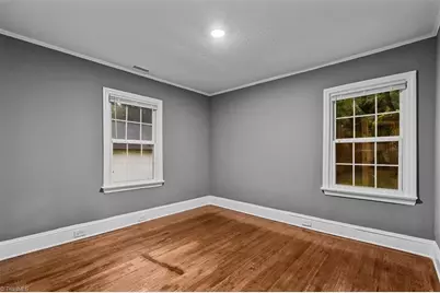 435 W Sharpe Street, Statesville, NC 28677 - Photo 15