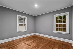 435 W Sharpe St, Statesville, NC 28677 - Photo 15