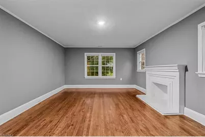 435 W Sharpe Street, Statesville, NC 28677 - Photo 7