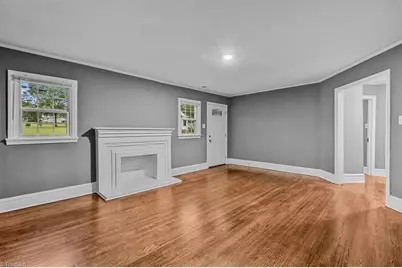 435 W Sharpe Street, Statesville, NC 28677 - Photo 9