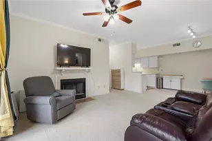 382 Meadows Cir, Winston-Salem, NC 27104 - Photo 9