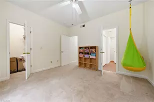 382 Meadows Cir, Winston-Salem, NC 27104 - Photo 17