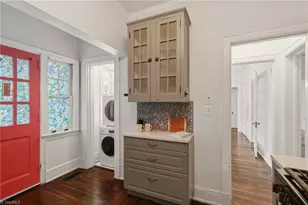 906 W Market St, Greensboro, NC 27401 - Photo 13