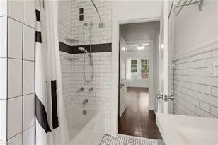 906 W Market St, Greensboro, NC 27401 - Photo 23