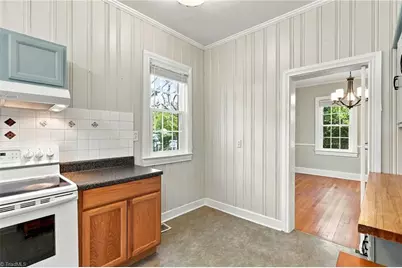 1525 Cloverdale Avenue, Winston-Salem, NC 27104 - Photo 17