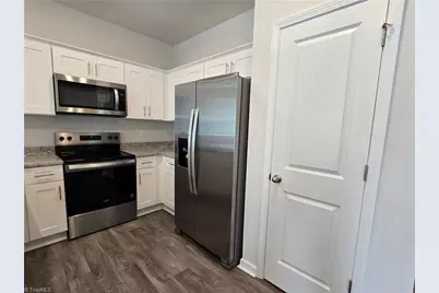 1104 Broholmer Lane, Greensboro, NC 27405 - Photo 5