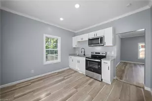 2810 Ansonia St, Winston-Salem, NC 27105 - Photo 9