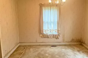 1316 Hawthorne Ln, Burlington, NC 27215 - Photo 5