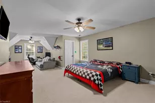 1804 Ridge Oaks Dr, Oak Ridge, NC 27310 - Photo 17