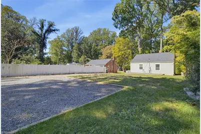 3809 Walker Avenue, Greensboro, NC 27403 - Photo 23