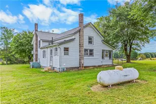 478 Randleman Rd, Hamptonville, NC 27020 - Photo 3