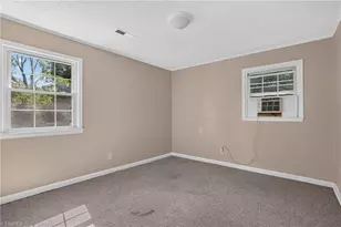 3207 Delmonte Dr, Greensboro, NC 27406 - Photo 35