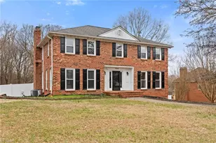 7000 Tramore Ln, Clemmons, NC 27012 - Photo 3