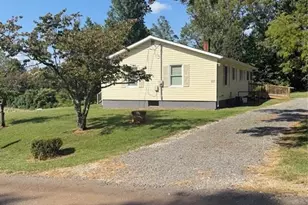 107 Eaton Rd, Mount Airy, NC 27030 - Photo 5
