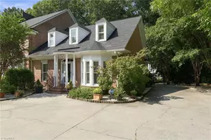 623 Isley Pl, Burlington, NC 27215 - Photo 3