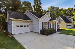 4413 Bear Ridge Ct, Greensboro, NC 27406 - Photo 3