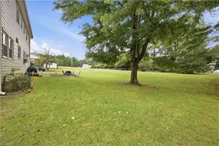 3205 Crestview Dr, High Point, NC 27260 - Photo 49