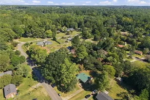 1616 Riverside Dr, Hillsborough, NC 27278 - Photo 5
