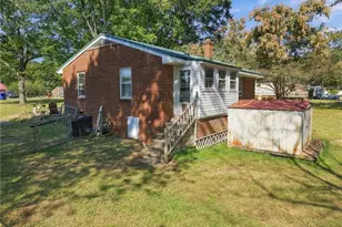 1616 Riverside Dr, Hillsborough, NC 27278 - Photo 15