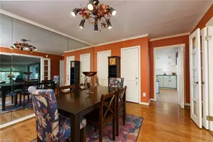 1101 Brookside Dr, Greensboro, NC 27408 - Photo 23