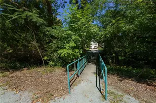 1101 Brookside Dr, Greensboro, NC 27408 - Photo 37