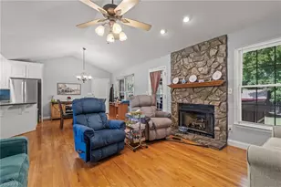 109 Victorian Ct, Randleman, NC 27317 - Photo 5
