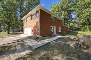 532 Oakwood Ln, Graham, NC 27253 - Photo 35