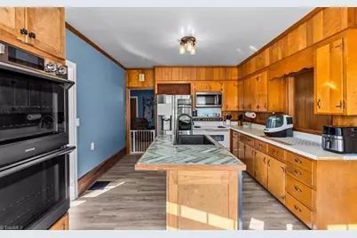 100 N Johnston Street, Eden, NC 27288 - Photo 11