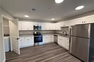 7085 Hanesbrook Cir, Clemmons, NC 27012 - Photo 3
