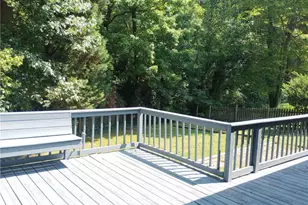 8 Dunkirk Pl, Greensboro, NC 27410 - Photo 9