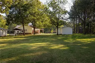 1036 Cunningham Rd, Thomasville, NC 27360 - Photo 7