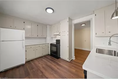 920 Bellview Street, Winston-Salem, NC 27103 - Photo 3