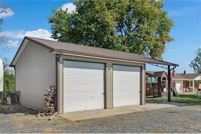 237 Burton Road, Reidsville, NC 27320 - Photo 15