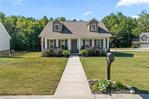 222 Santa Fe Cir, Thomasville, NC 27360 - Photo 3