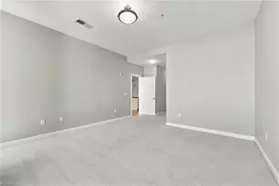 201 N Elm St, Greensboro, NC 27401 - Photo 27