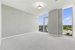 201 N Elm St, Greensboro, NC 27401 - Photo 25