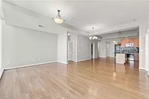 201 N Elm St, Greensboro, NC 27401 - Photo 9