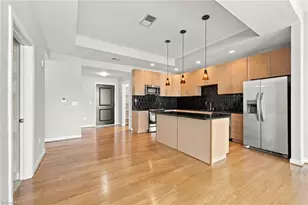 201 N Elm St, Greensboro, NC 27401 - Photo 11