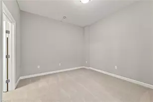 201 N Elm St, Greensboro, NC 27401 - Photo 17