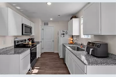 245 Mitchell Street, Walnut Cove, NC 27052 - Photo 9