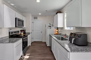 245 Mitchell St, Walnut Cove, NC 27052 - Photo 9