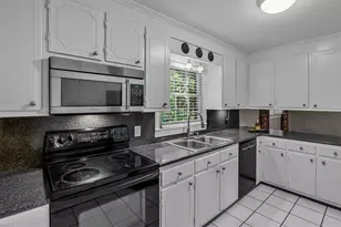 1609 Bolingbroke Rd, High Point, NC 27265 - Photo 11
